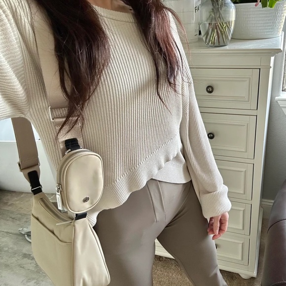 NWOT Lululemon Reversible Crossover Sweater - Picture 3 of 5